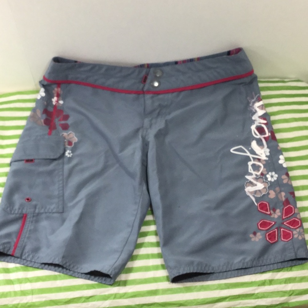 Volcom women's board shorts size small Swimwear